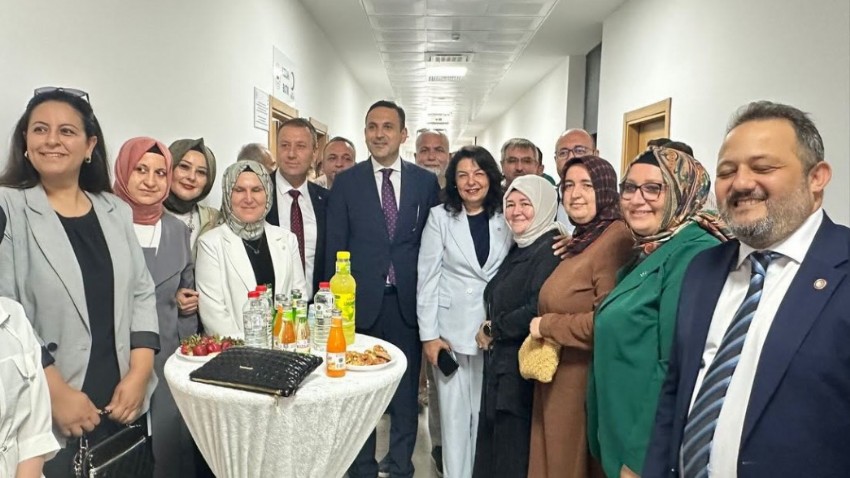 Çan'da İhtiyaç Sahipleri İçin Kızılay Butik Mağazası Açıldı