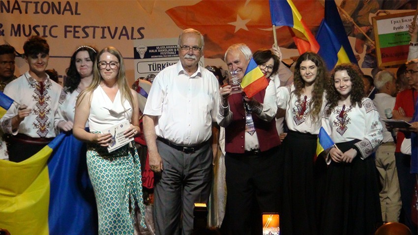 Halk Dansları ve Müzik Festivali renkli görüntülerle başladı (video)
