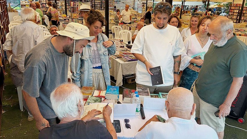 Bozcaada Kitap Fuarı’nda imza ve söyleşi etkinliği