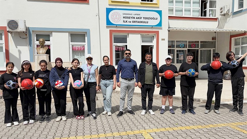 Lapseki’de Okullar Arası Geri Dönüşüm Yarışması Sonuçlandı