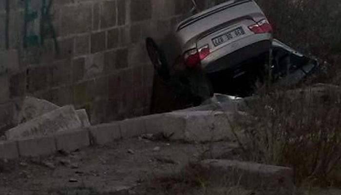 Direksiyon hakimiyetini kaybeden otomobil köprüden uçtu: 1 ölü 1 yaralı