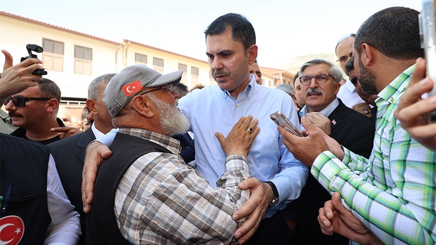 Bakan Kurum Bir Kez Daha Sevince, Heyecana, Umuda Ortak Oluyoruz