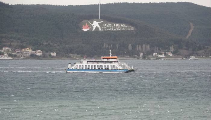 Çanakkale Boğazı’nda geçici olarak feribot seferleri durduruldu