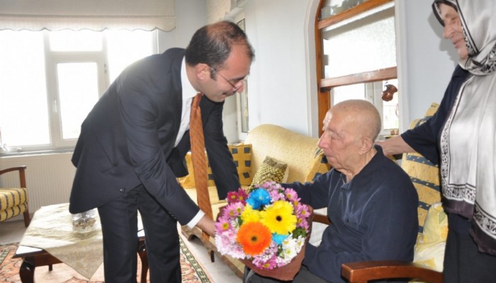 Ulu Çınarlar Unutulmadı Öğretmenlere Vefa Ziyaretleri