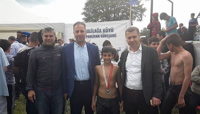 Genç pehlivan başarılarıyla göz dolduruyor