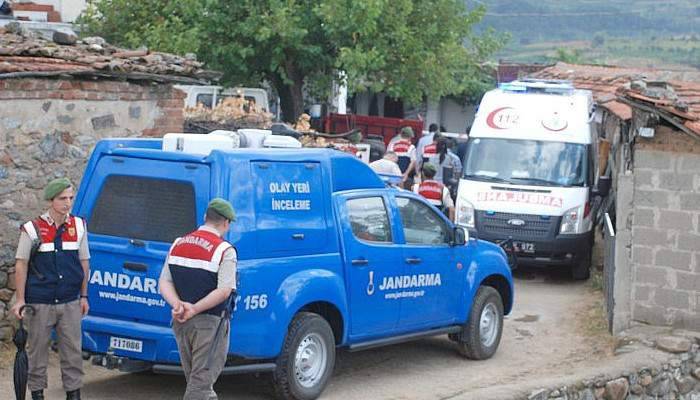 Asırlık Zehra Nine’ yi, Kurban Gibi Kesti…!