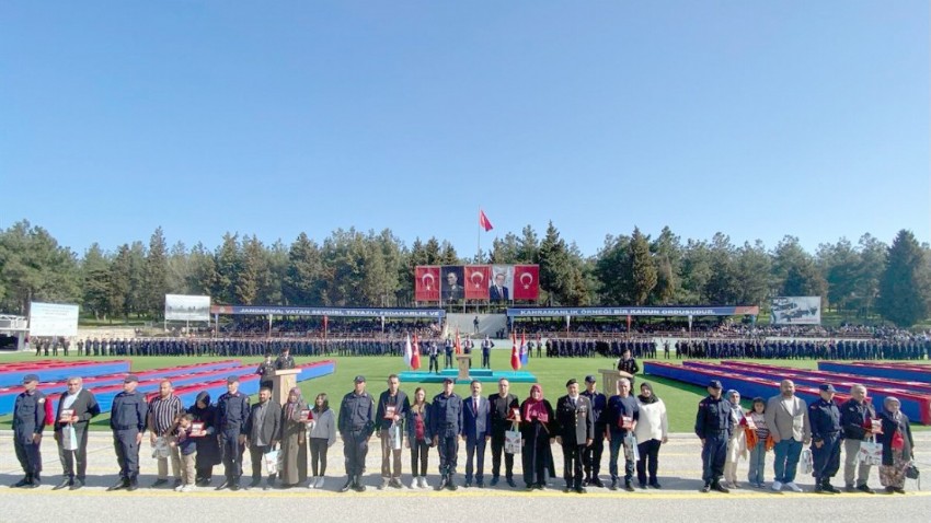 Çanakkale Jandarma Eğitim Merkezi'nde Görkemli Yemin Töreni