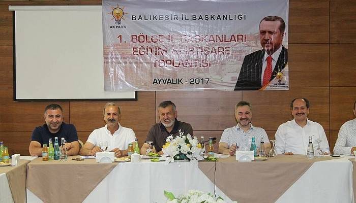 AK Partili Başkanlar Ayvalıkta Toplandı