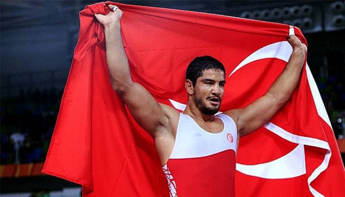 Minderin yenilmez kralı Taha Akgül