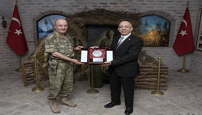 Rektör Murat, Korgeneral Aksakallı’yı ziyaret etti