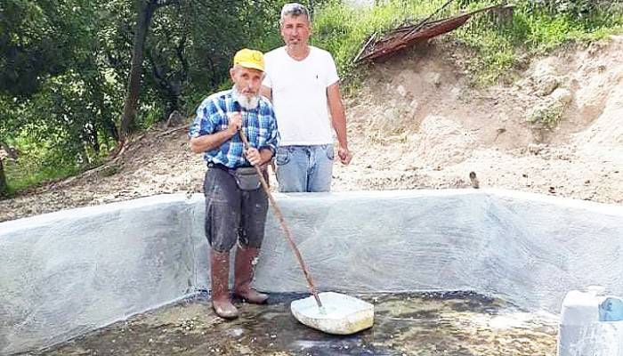 MUHTAR, ÇEŞMELERİ TEMİZLEDİ