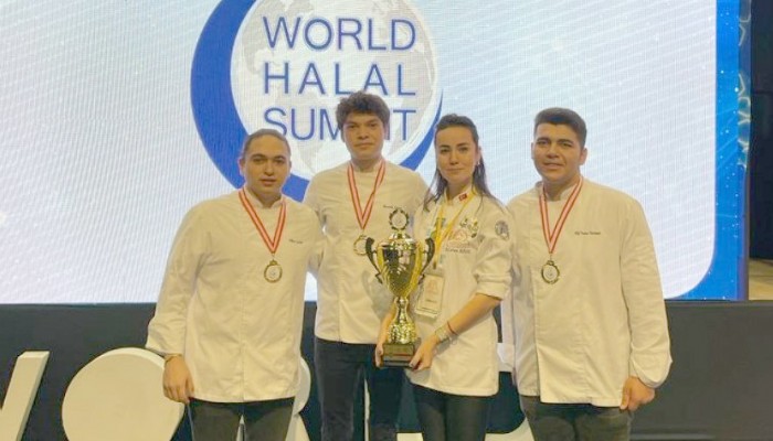Dünya Aşçılar Şampiyonasında Altın Madalyayı Çanakkale’ye Getirdiler