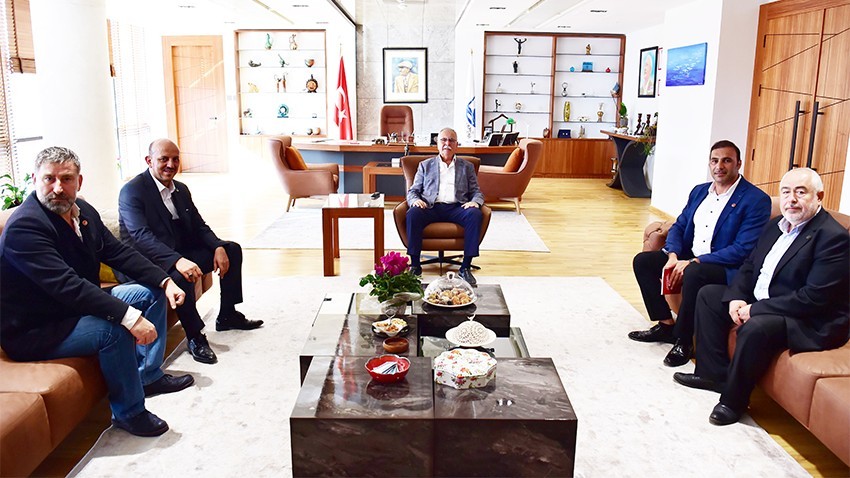 Yeniden Refah Partisi'nden Başkan Gökhan'a nezaket ziyareti