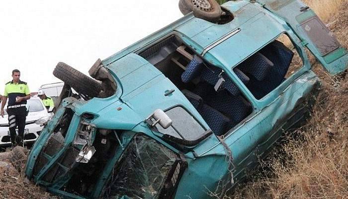  Hastane çıkışı kaza: 2 hemşire öldü, 12 yaralı 