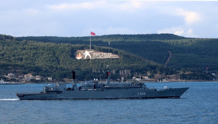 Rumen savaş gemisi, Çanakkale Boğazı'ndan geçti (VİDEO)