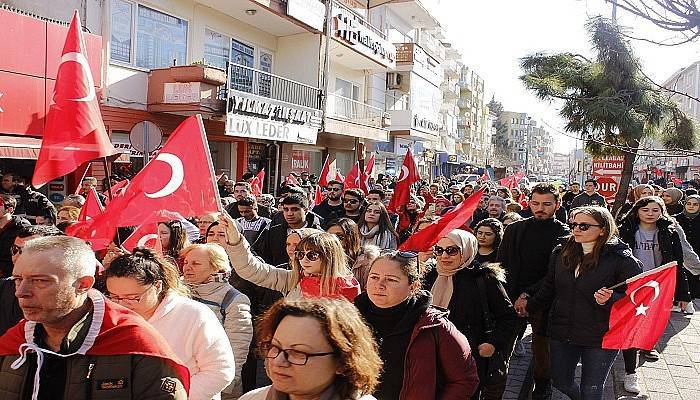 Çanakkale'de şehitler için bayrak yürüyüşü  (VİDEO)