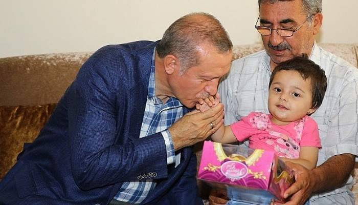 Cumhurbaşkanı Erdoğan, 15 Temmuz Şehitlerinin ailelerini ziyaret etti