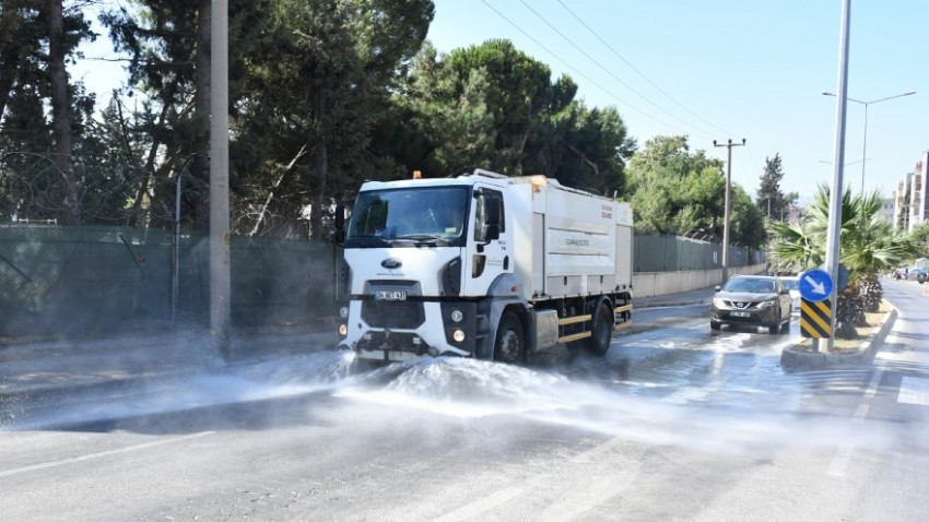 Temizlik Çalışmaları Sokak Sokak Devam Ediyor