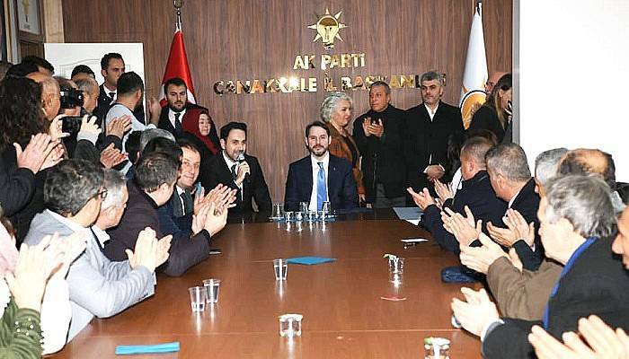 Bakan Albayrak, AK Parti Çanakkale İl Başkanlığı’nı ziyaret etti