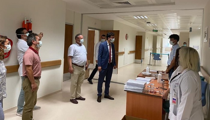 İL SAĞLIK MÜDÜRÜ BAŞTÜRK, HASTA VE ÇALIŞANLARIN BAYRAMINI KUTLADI