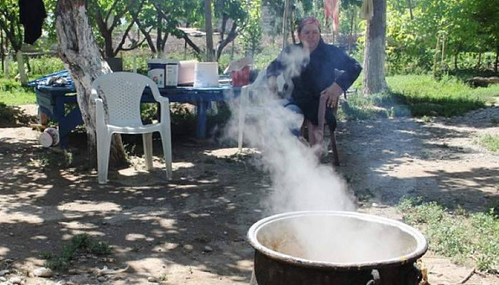 Dut pekmezi oruçluların vazgeçilmezi oldu