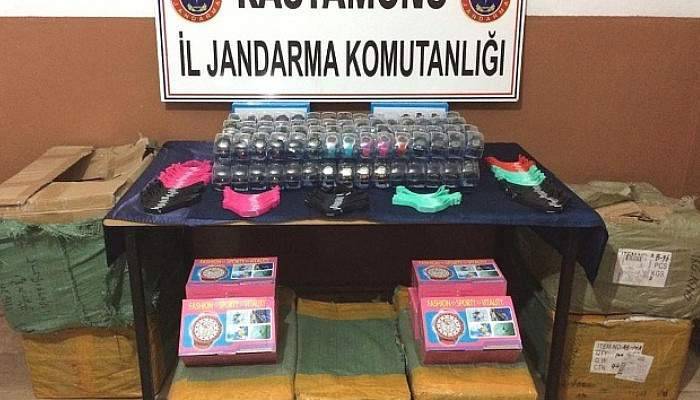 Kastamonu’da 7 bin 600 adet kaçak kol saati ele geçirildi