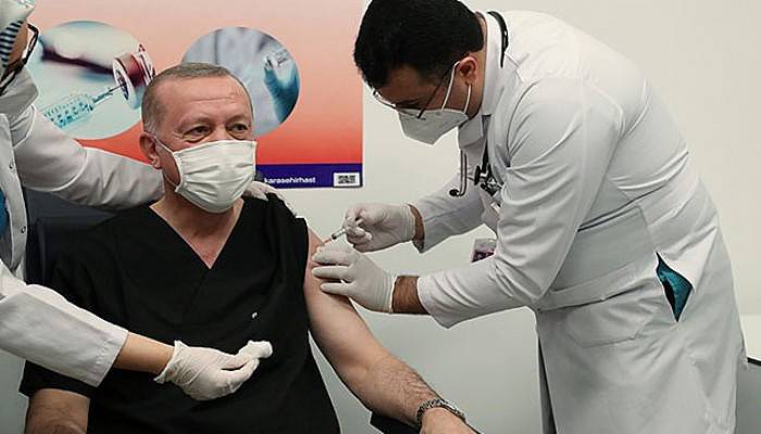 Cumhurbaşkanı Erdoğan Covid-19 aşısı oldu