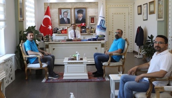 BOĞAZIN EFELERİ HALK OYUNLARI ARAŞTIRMA VE YAŞATMA DERNEĞİNDEN VALİ İLHAMİ AKTAŞ’A ZİYARET