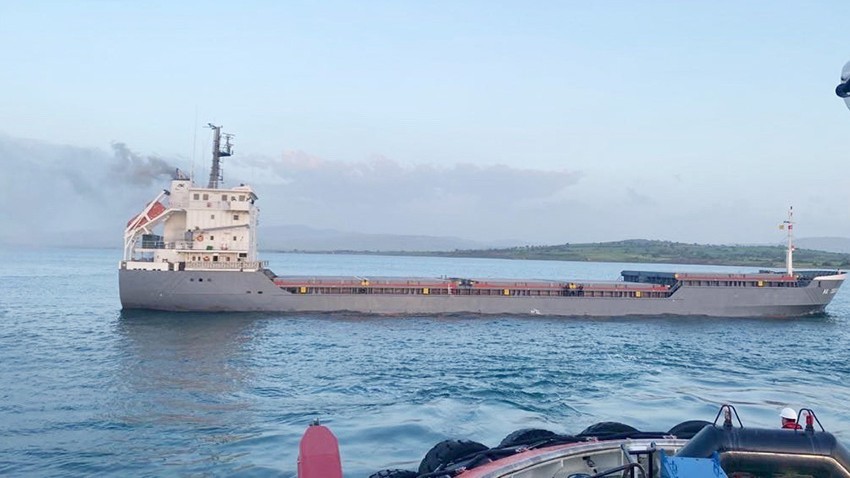 Boğazda gemi yandı