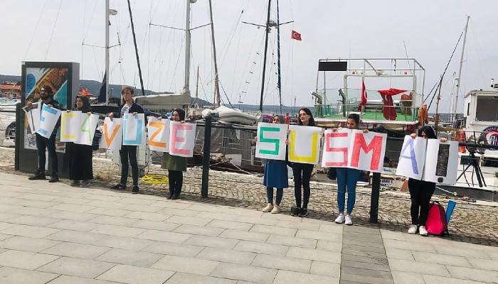 Üniversite öğrencilerinden istismara tepki