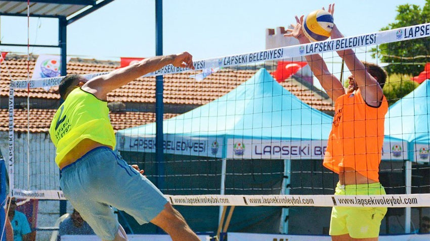Lapseki Belediyesi Plaj Voleybolu Turnuvası bugün Başlıyor