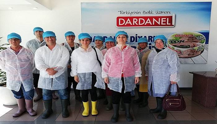 İŞKUR kursiyerlerinden balık işleme fabrikasına ziyaret