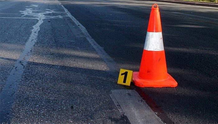 Kamyonet devrildi: 2 ölü, 3 yaralı