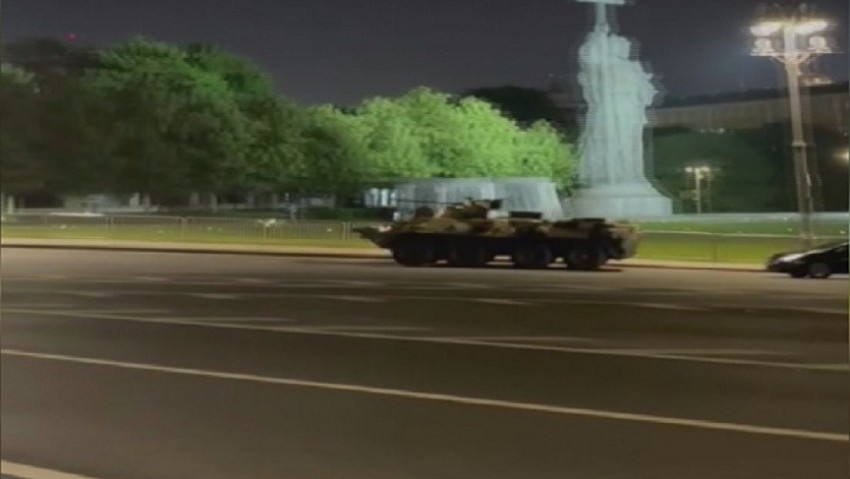 Rusya-Wagner krizinde son durum: Moskova'da zırhlı araçlar sokaklara indi