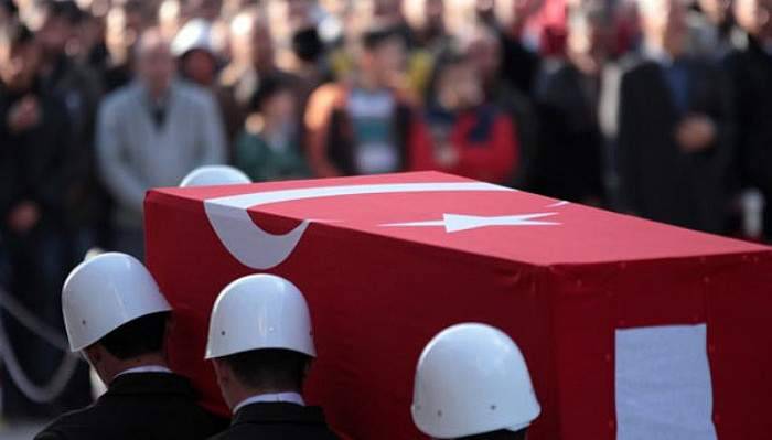 Van’daki saldırıda yaralanan polis memuru şehit oldu