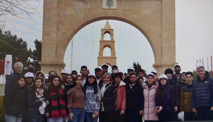Azerbaycanlı Öğrenciler  Çanakkale’yi Gezdi