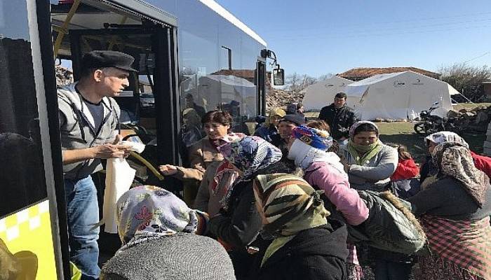 Depremzedelerden Türkiye’ye teşekkür