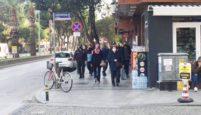 Yasaklar kalktı sokaklar doldu