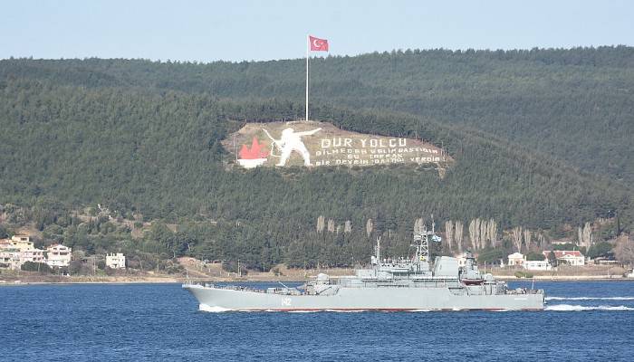 Rus savaş gemisi 'Novocherkassk', Çanakkale Boğazı'ndan geçti (VİDEO)