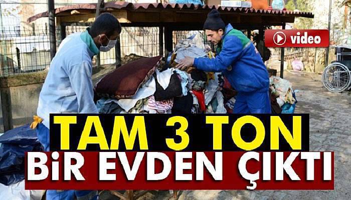 Kocaeli'de bir evden 3 ton 'çöp' çıkarıldı