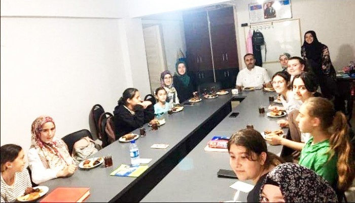 MÜFTÜ GENÇLERLE BULUŞTU