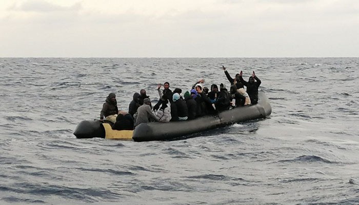 33 kaçak göçmen kurtarıldı