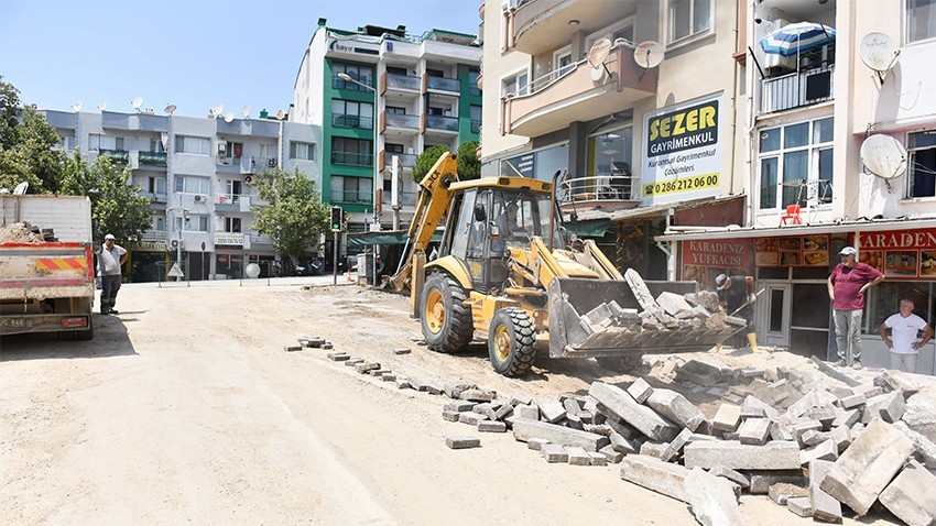 Bahriye Üçok Caddesinde Üstyapı Çalışmaları Başladı