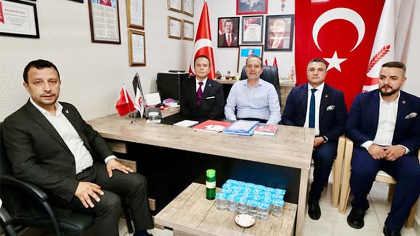 Erbakan, Ayvacık Teşkilatının Çalışmalarını Dinledi
