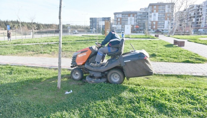 Yeşil Alanlarda Çalışmalar Devam Ediyor