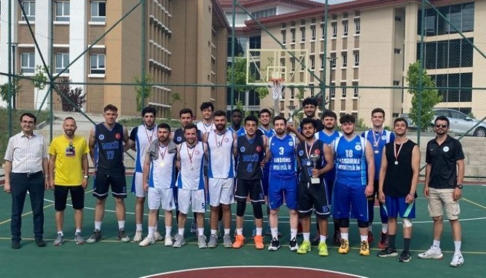 TÜB Sokak Basketbolu Turnuvasında ÇOMÜ Birinci Oldu