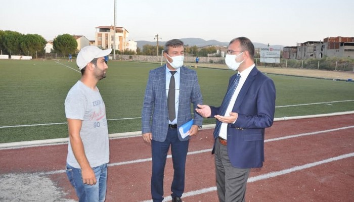 Kaymakam Erdinç Dolu İlyas Bayram Stadında İncelemelerde Bulundu