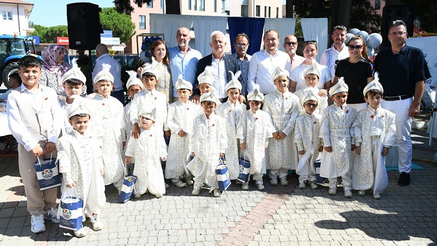 Lapseki Belediyesi Toplu Sünnet Geleneği Devam Ediyor