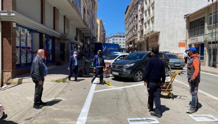 Gelibolu’da Trafiğin Kilitlendiği Alana 40 Araçlık Otopark