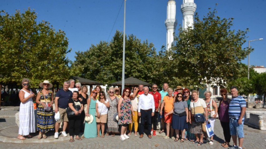 Yunanistan'dan gelen misafirler, köklerini keşfetmek için Lapseki'yi gezdi  